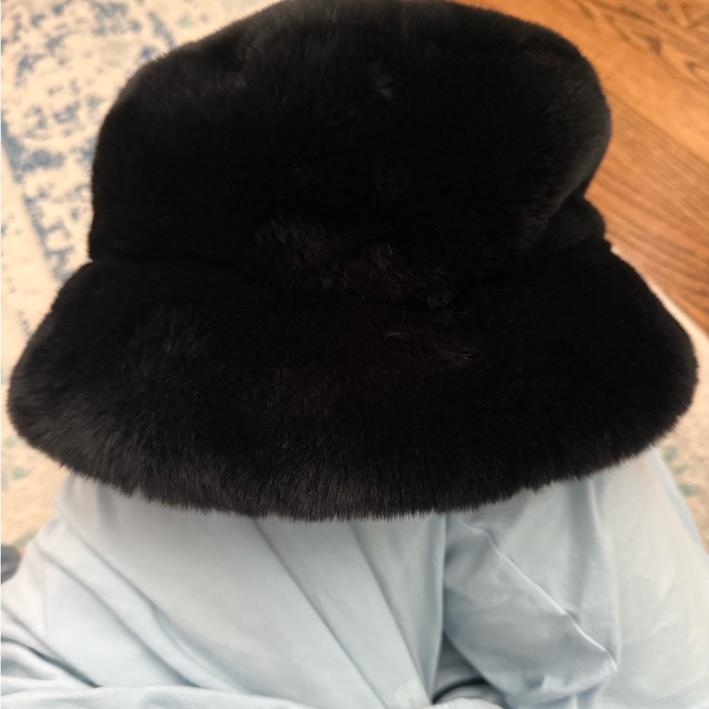 New Surell Black Faux Fur Women's Russian Style Bucket Hat